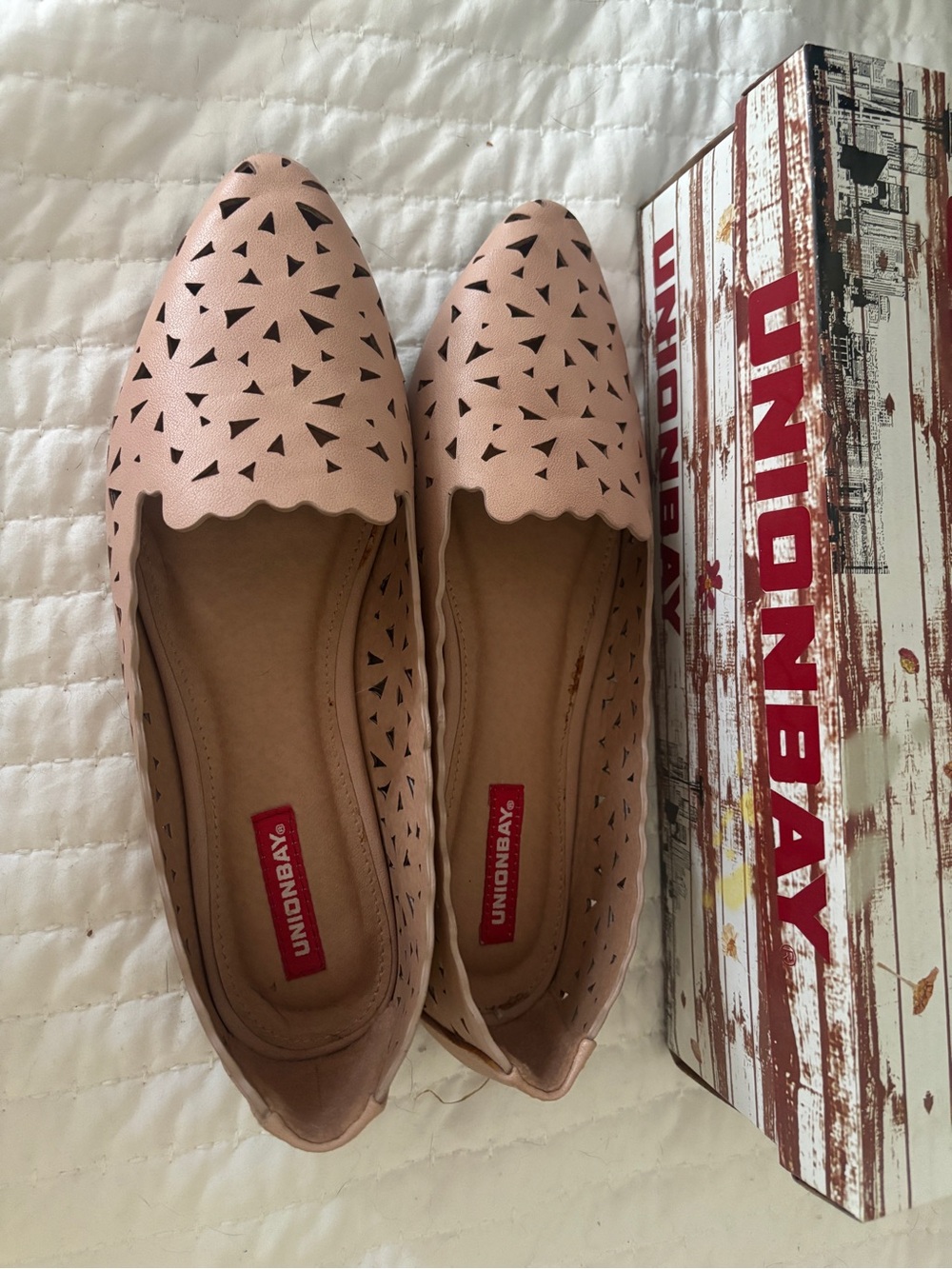 UNIONBAY Blush Pink Scalloped Laser-Cut Pointed Flats